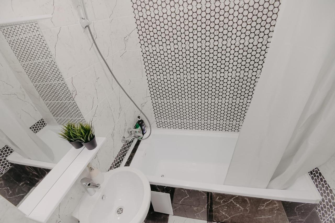 Vip Апартаменты Однокомнатная Квартира Uralsk Exterior photo